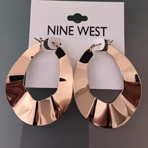 NINE WEST Mod/Contemporary Gold Open Oval Wavy Flat Hoop Earrings**NEW!